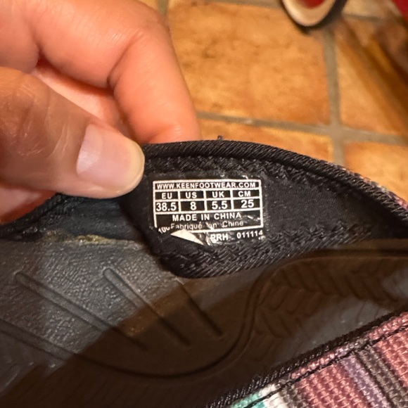 Keen Black Sandals with Multicolor Straps - Picture 2 of 3